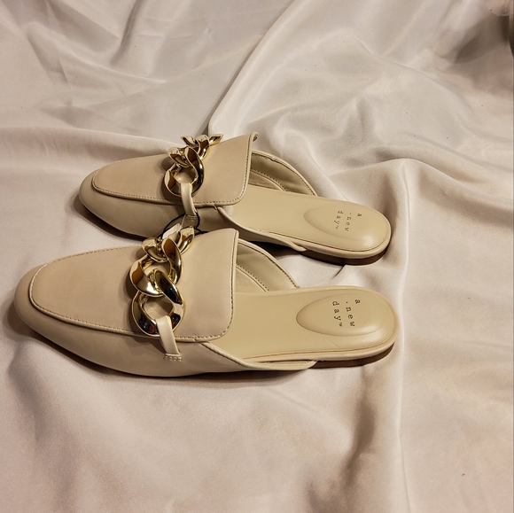 Women's Kiki Mules - A New Day" Off White - Picture 6 of 7